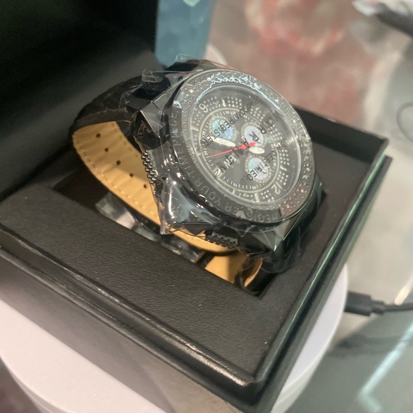 Saxon - Picture 1 of 3